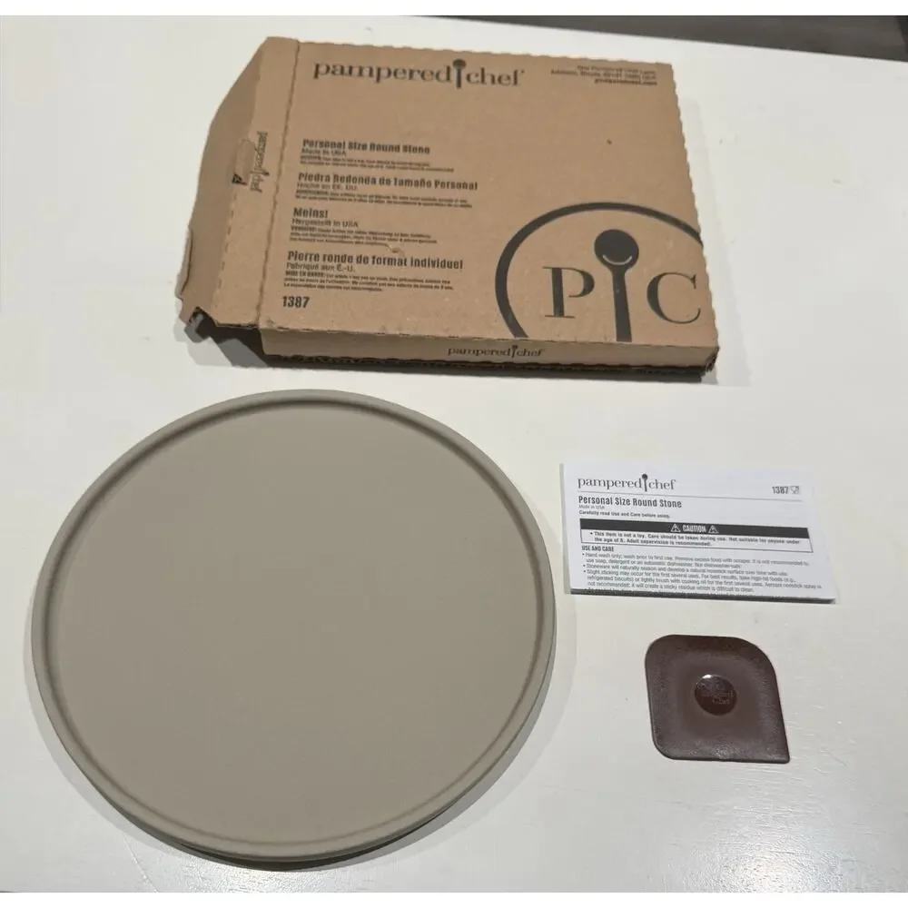 Pampered Chef Personal Size Round Pizza Stone #1387 – New in the Box
